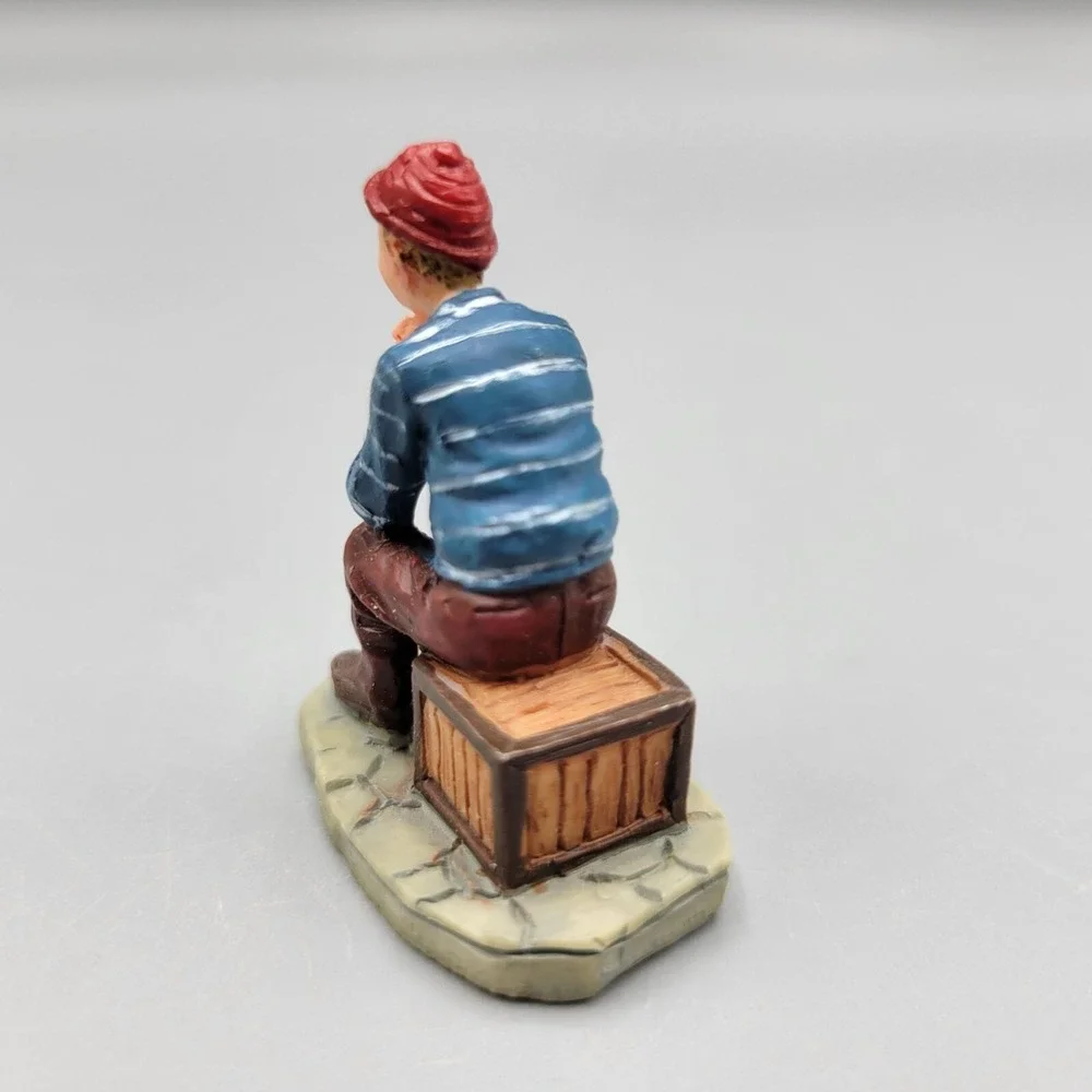 Vintage Lemax Figurine Man Sitting on Box Beanie Hat Story Teller 1.5